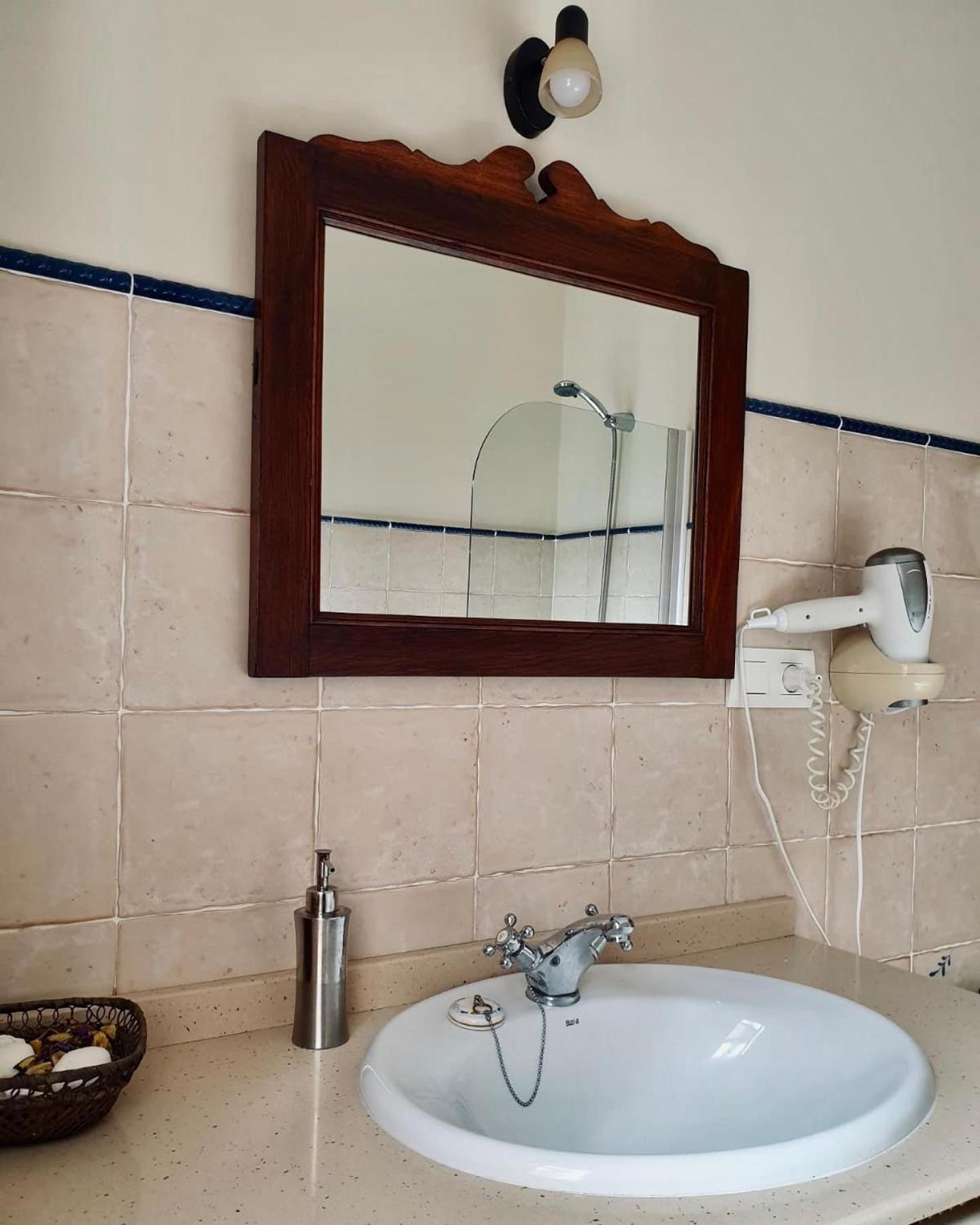 Apartamentos El Picoretu コン エクステリア 写真